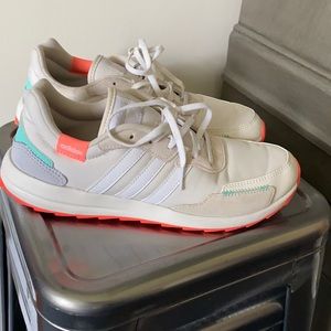 Adidas Retrorun X Sneakers